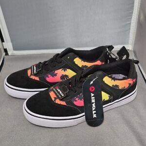 Boys Airwalk Black and Tropical Print Sneakers Size 6
